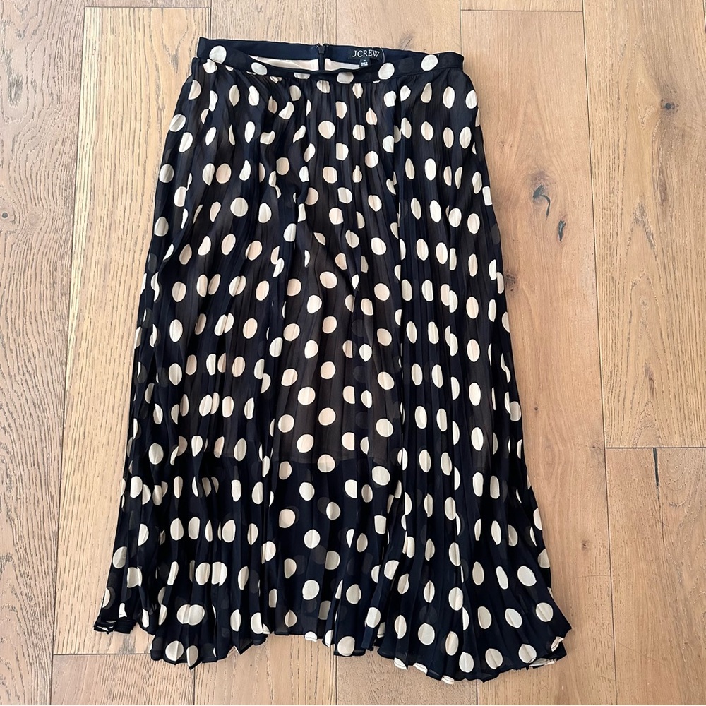 NWT J. Crew pleated polka dot skirt.